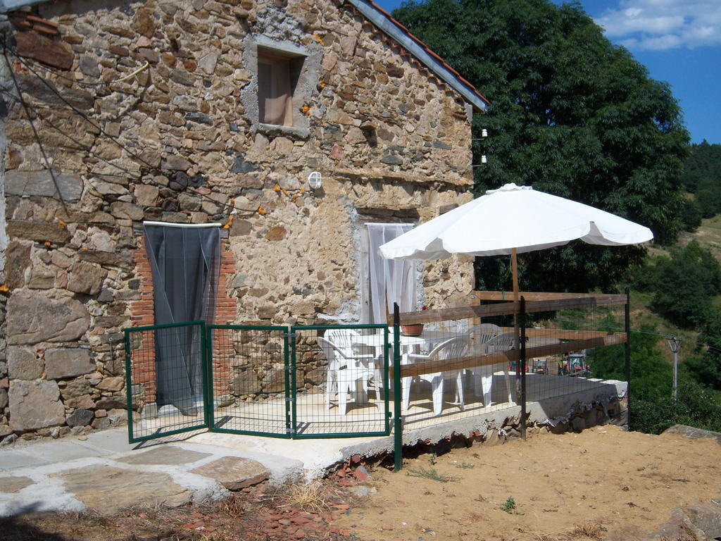 Gite Chez Coste Gilles Saint-Privat-du-Dragon Szoba fotó