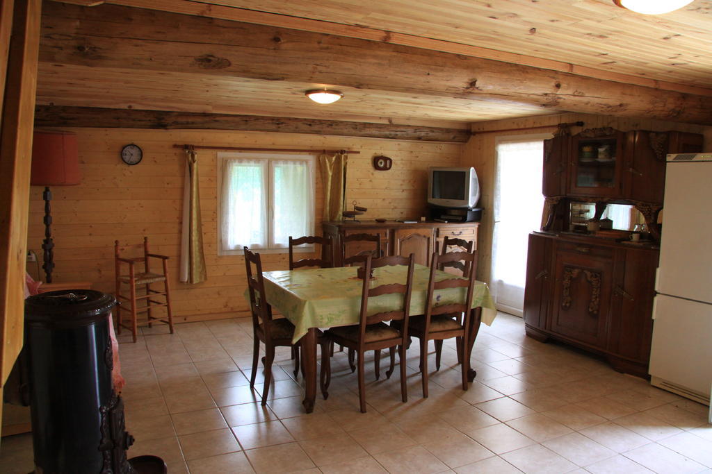 Gite Chez Coste Gilles Saint-Privat-du-Dragon Szoba fotó