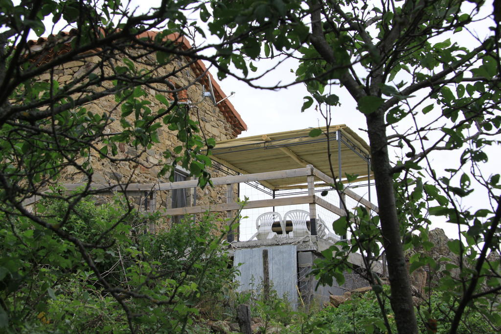Gite Chez Coste Gilles Saint-Privat-du-Dragon Kültér fotó
